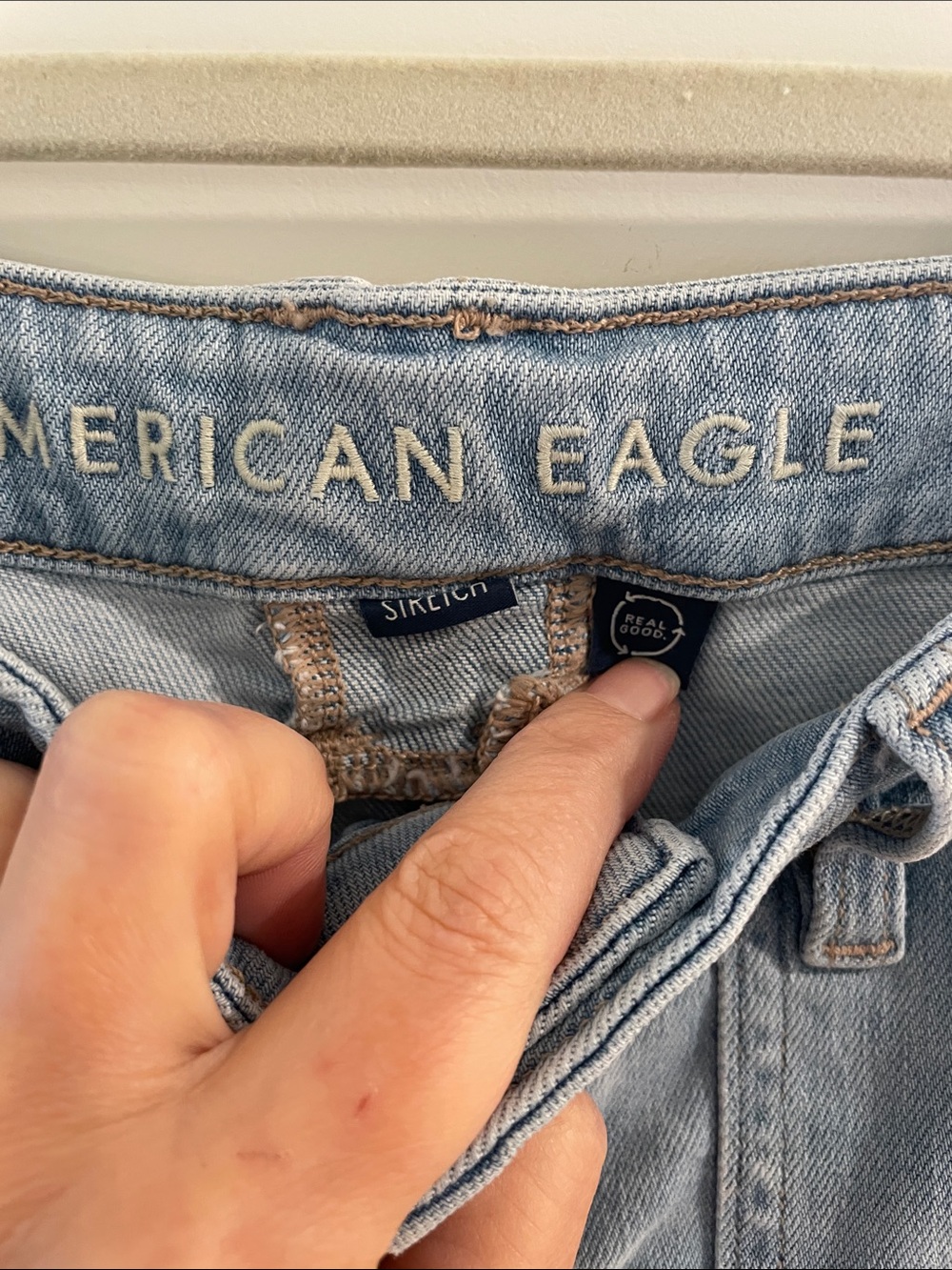 American Eagle Light Blue Denim Jeans - Picture 2 of 7
